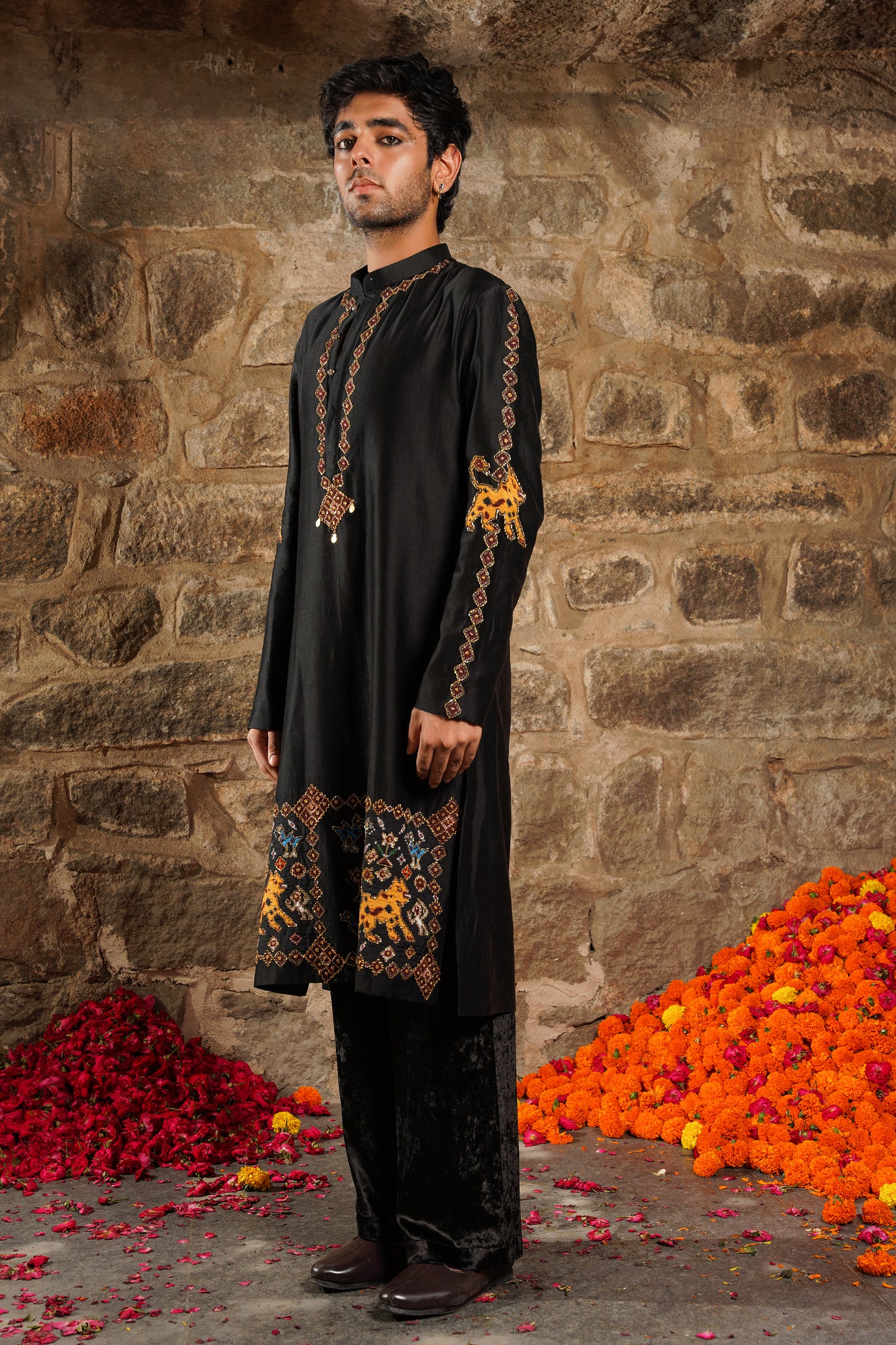 Sufi- black luxe embroidered kurta set