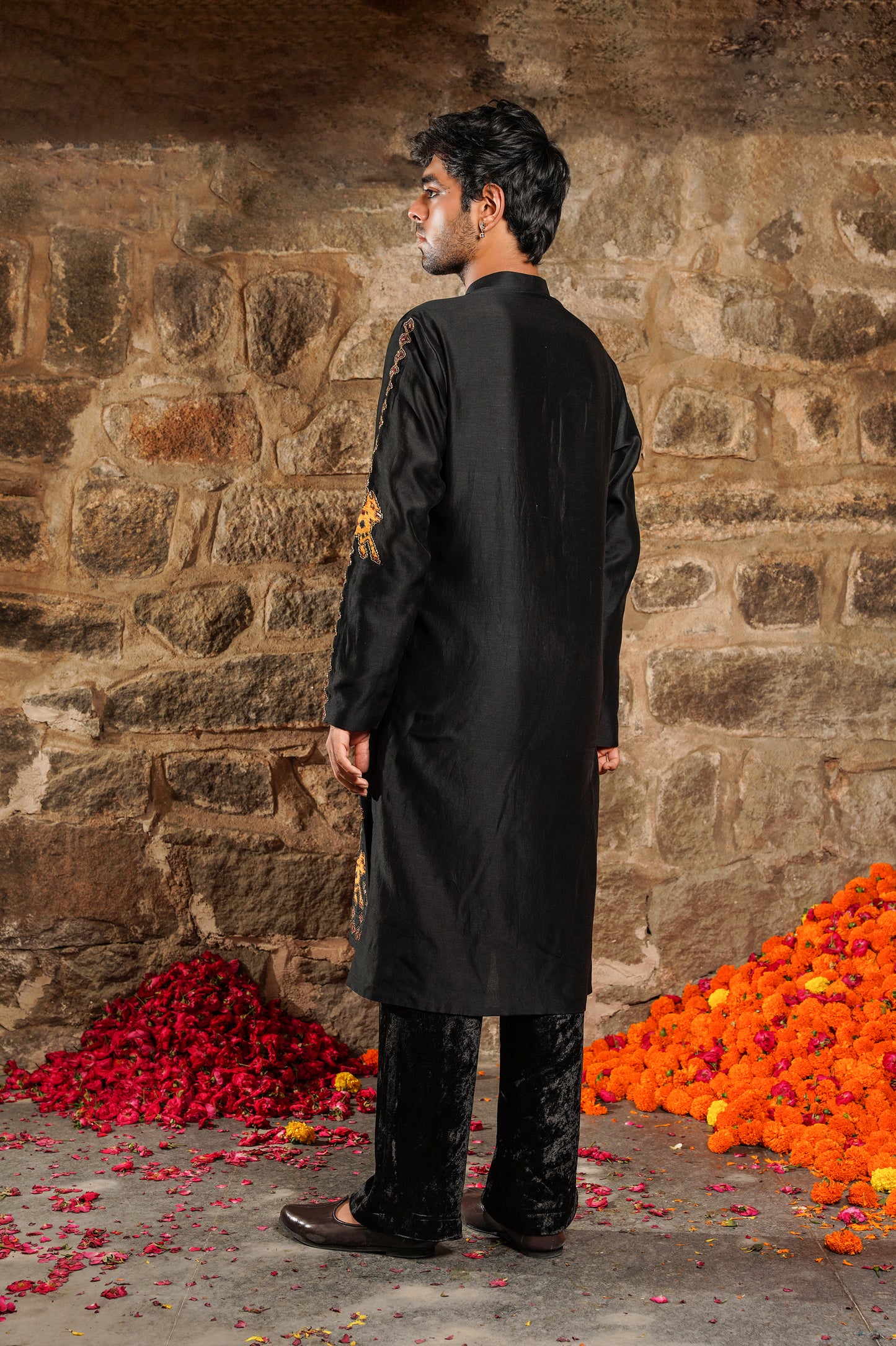 Sufi- black luxe embroidered kurta set