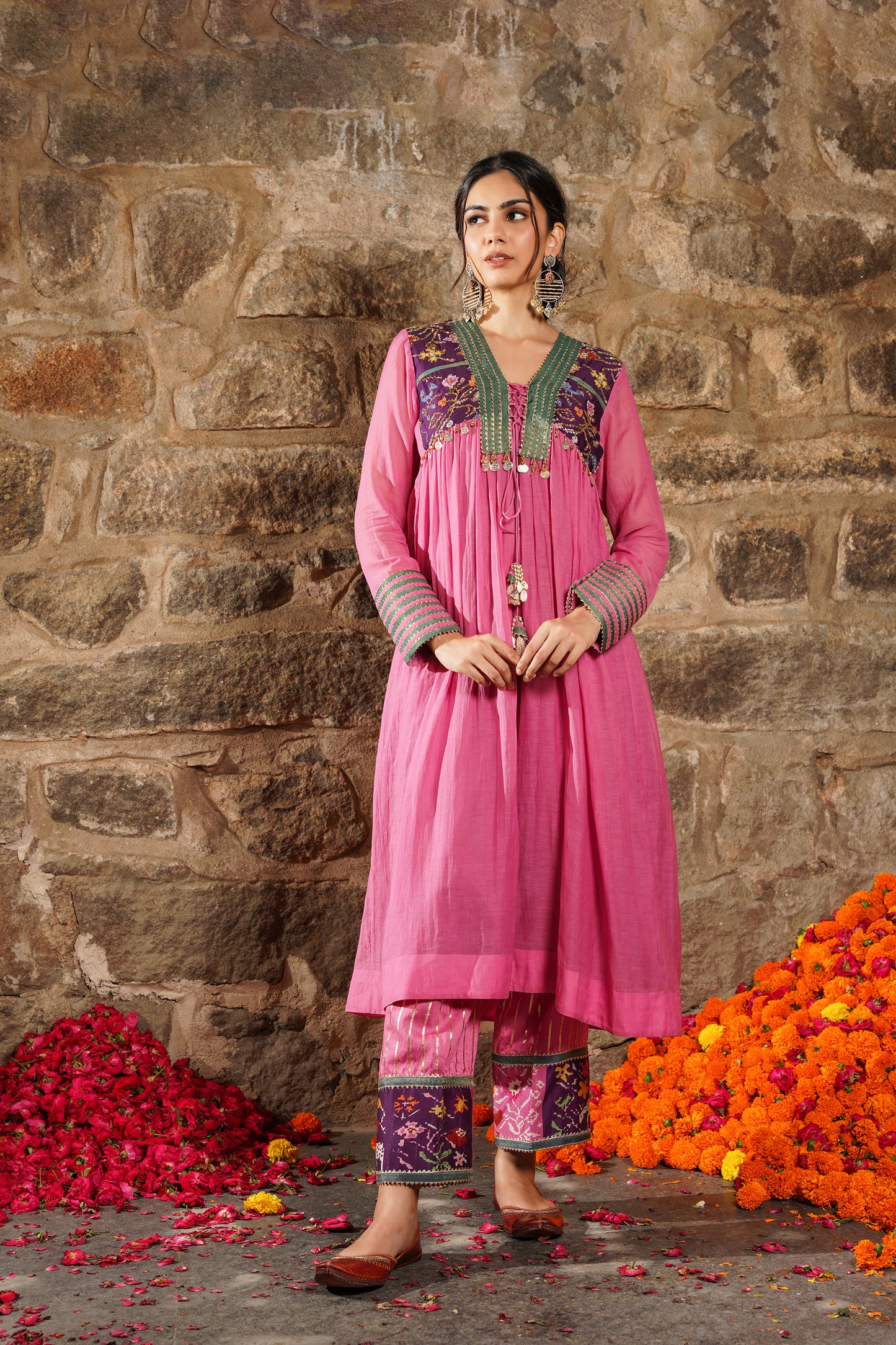 Saanjh-  Pink crush embroidered kurti set