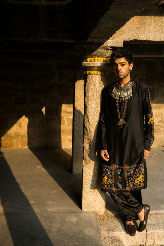 Sufi- black luxe embroidered kurta set
