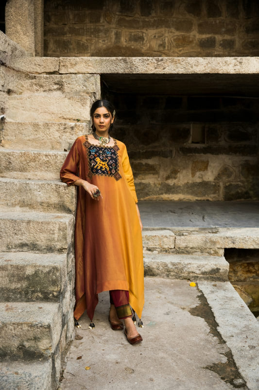 Sufi- dual tone Patola kurti set