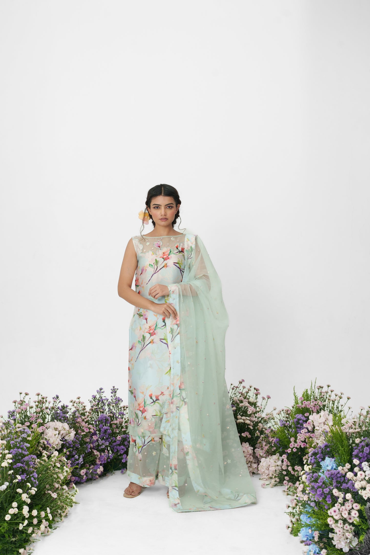 Lilium - Ice blue kurta set with dupatta